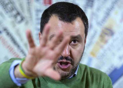 Ue, Salvini imita Londra. Il 23 giugno gazebo per l' Italexit