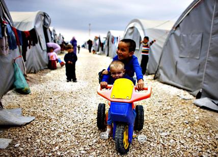 Migranti, allarme Unicef: 300mila bambini soli in fuga, aumento record
