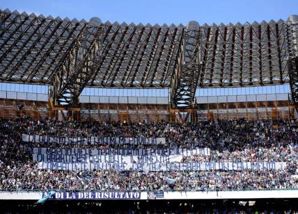 Gabbiadini fa l'Higuain: Napoli tris sul Verona. Ma è protesta al San Paolo