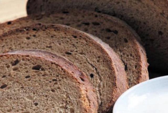 Pane alla birra Moretti con yougurt e pepe di Seiquan