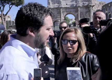 Salvini diventa "gladiatore" al Colosseo. "Tuteliamo saltafila e venditori di gadget"