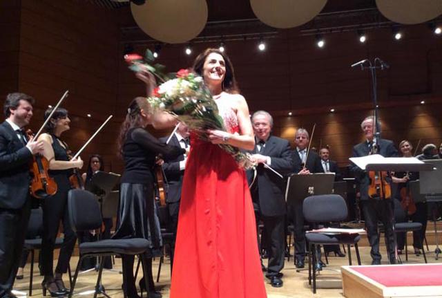 La soprano Colombini scuote i pomeriggi musicali al Dal Verme