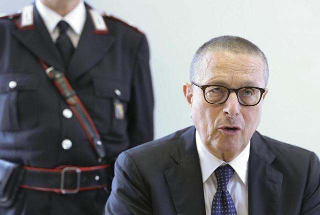 Ritrovato tritolo in Puglia: piano di attentato contro il procuratore di Napoli Giovanni Colangelo Ritrovato tritolo in Puglia: piano di attentato contro il procuratore di Napoli Giovanni Colangelo