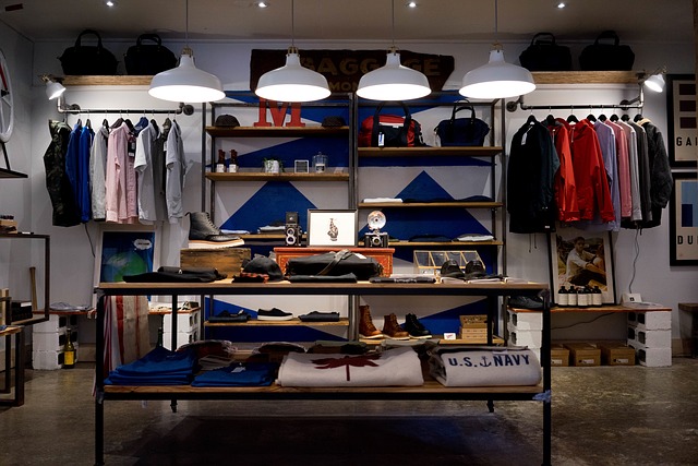 store 984393 640