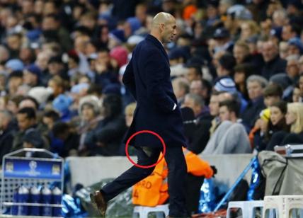 Zidane finisce di nuovo in mutande durante il match di Champions League