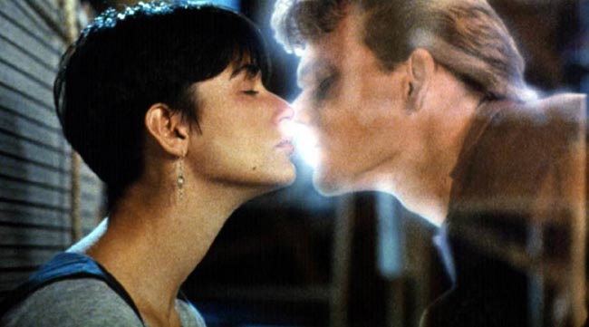 Il bacio in “Ghost” tra Demi Moore e Patrick Swayze (41%) Il bacio in “Ghost” tra Demi Moore e Patrick Swayze (41%)