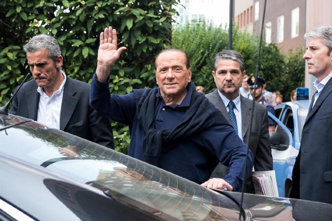 berlusconi esce ospedale (2)