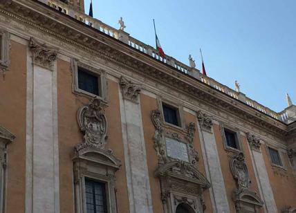 Terremoto: Roma partecipa al lutto, in Campidoglio bandiere a mezz'asta