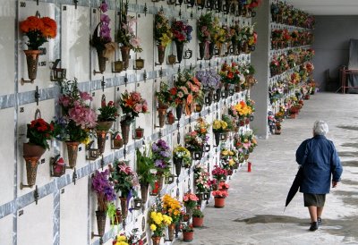 Milano, stop alle cremazioni a Lambrate, troppi morti a marzo