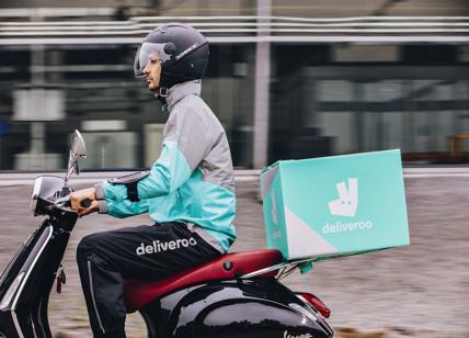 Deliveroo cambia logo e colora i suoi rider