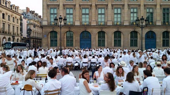 Dîner en Blanc de Paris (5)