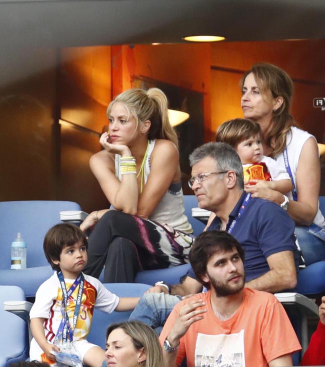 Euro 2016 Shakira (7)