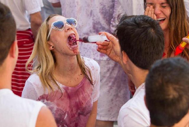 Pamplona, inizia la festa di San Firmino