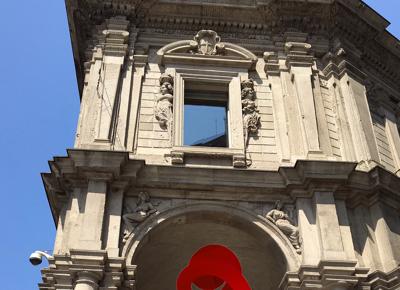Installazione (di) molle, Palazzo Giureconsulti 2
