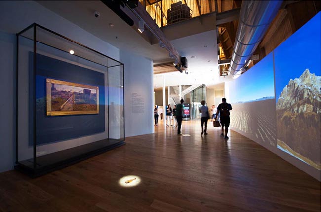 Un interno di The Waterstone, spazio espositivo di Intesa Sanpaolo a Expo. @Maurizio Tosto Un interno di The Waterstone, spazio espositivo di Intesa Sanpaolo a Expo. @Maurizio Tosto