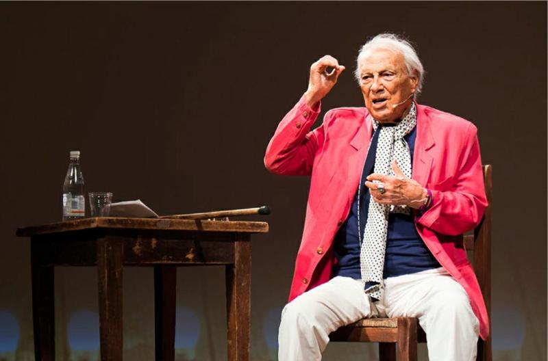 La penultima esibizione in pubblico del grande Giorgio Albertazzi, avvenuta a The Waterstone, spazio espositivo di Intesa Sanpaolo a Expo. La penultima esibizione in pubblico del grande Giorgio Albertazzi, avvenuta a The Waterstone, spazio espositivo di Intesa Sanpaolo a Expo.