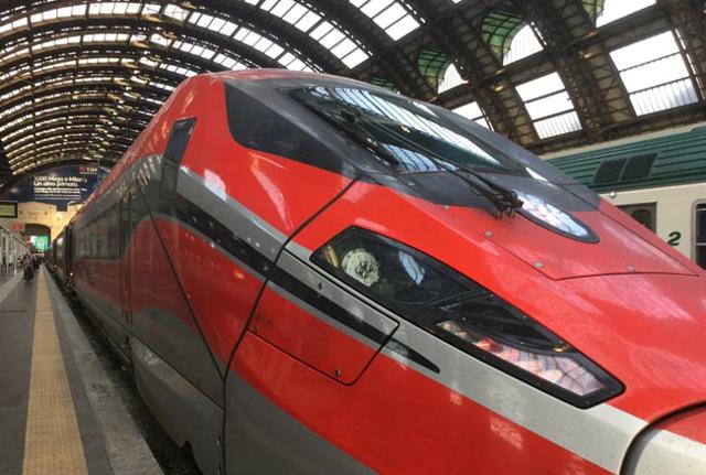 Trenitalia, digitalizzazione: nuovi servizi di chat online