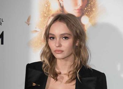 lily rose depp planetarium (1)