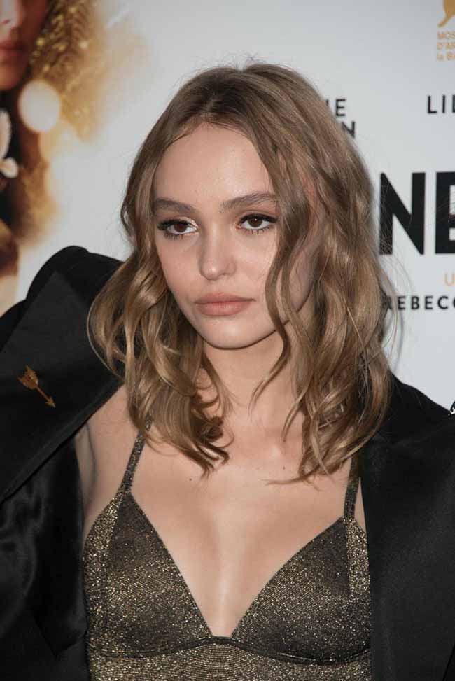 lily rose depp planetarium (8)