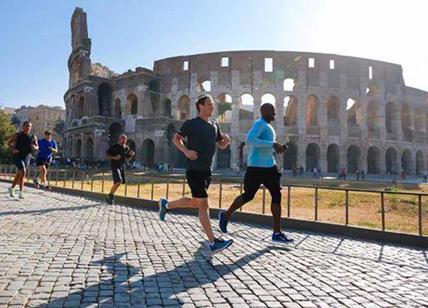 Mark Zuckerberg a Roma: mister social fa jogging al Colosseo (scortato)