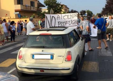 Migranti a Isola Sacra, Baccini: "Una soluzione che divide, non integra"
