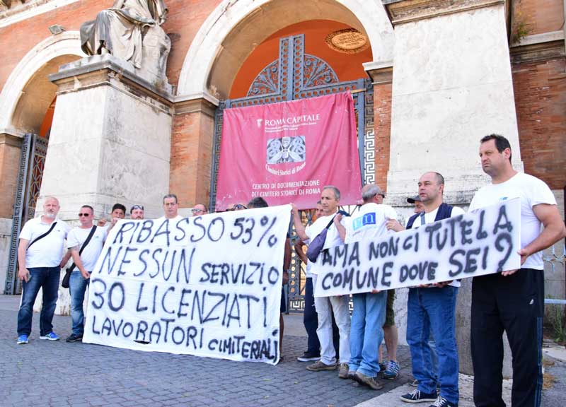 protesta cimitero