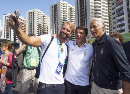 Olimpiadi Rio 2016, Malagò inaugura Casa Italia. Renzi fa i selfie in Brasile
