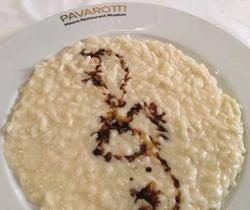 ristorante pavarotti (11)