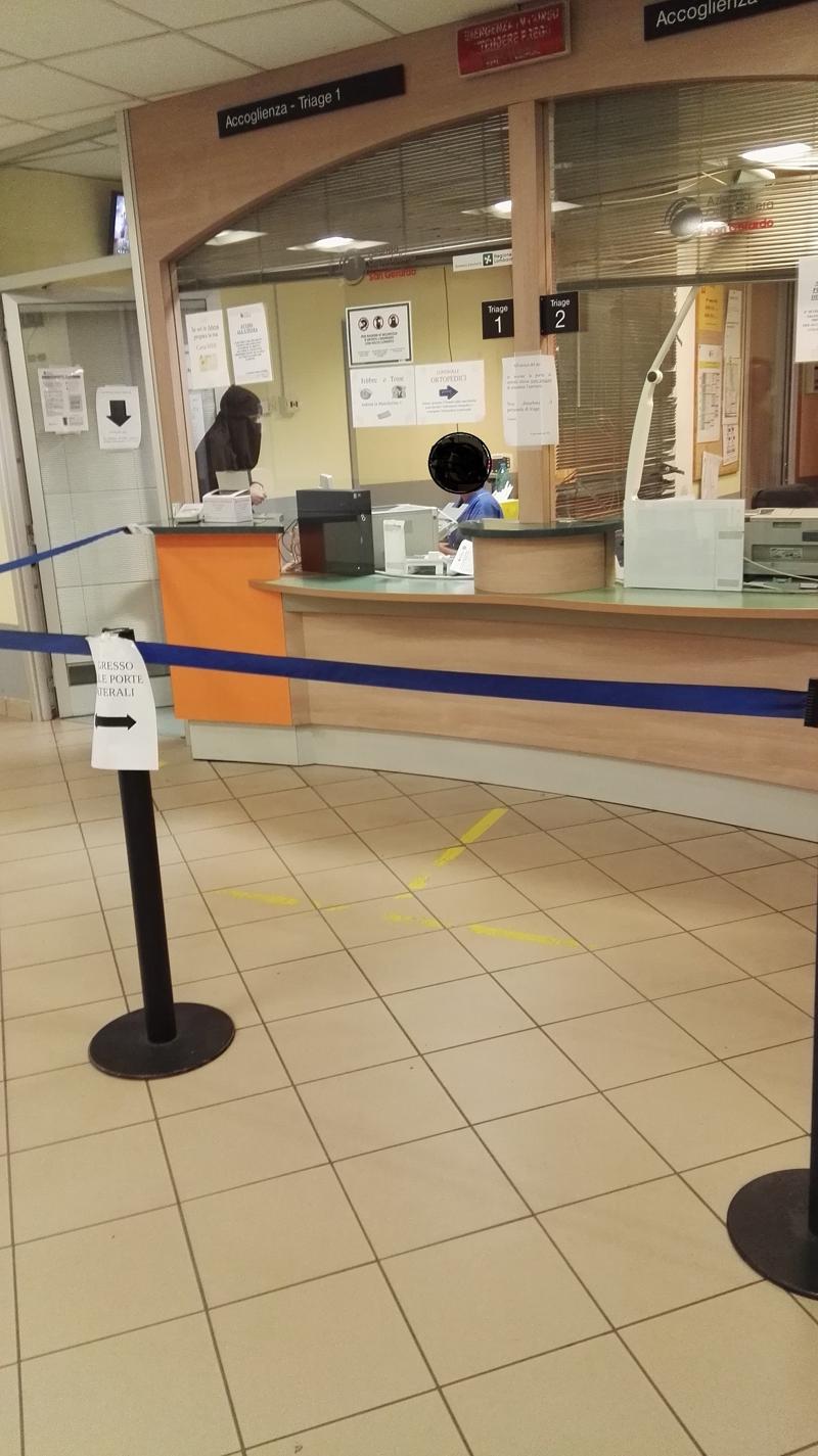 Con il niqab negli ospedali lombardi, colloquio al San Gerardo (foto: Beatrice Elerdini)