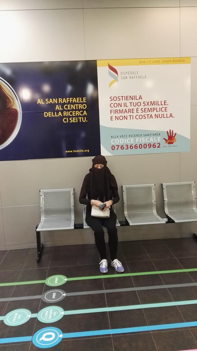 Con il niqab negli ospedali lombardi: al San Raffaele (foto: Beatrice Elerdini)