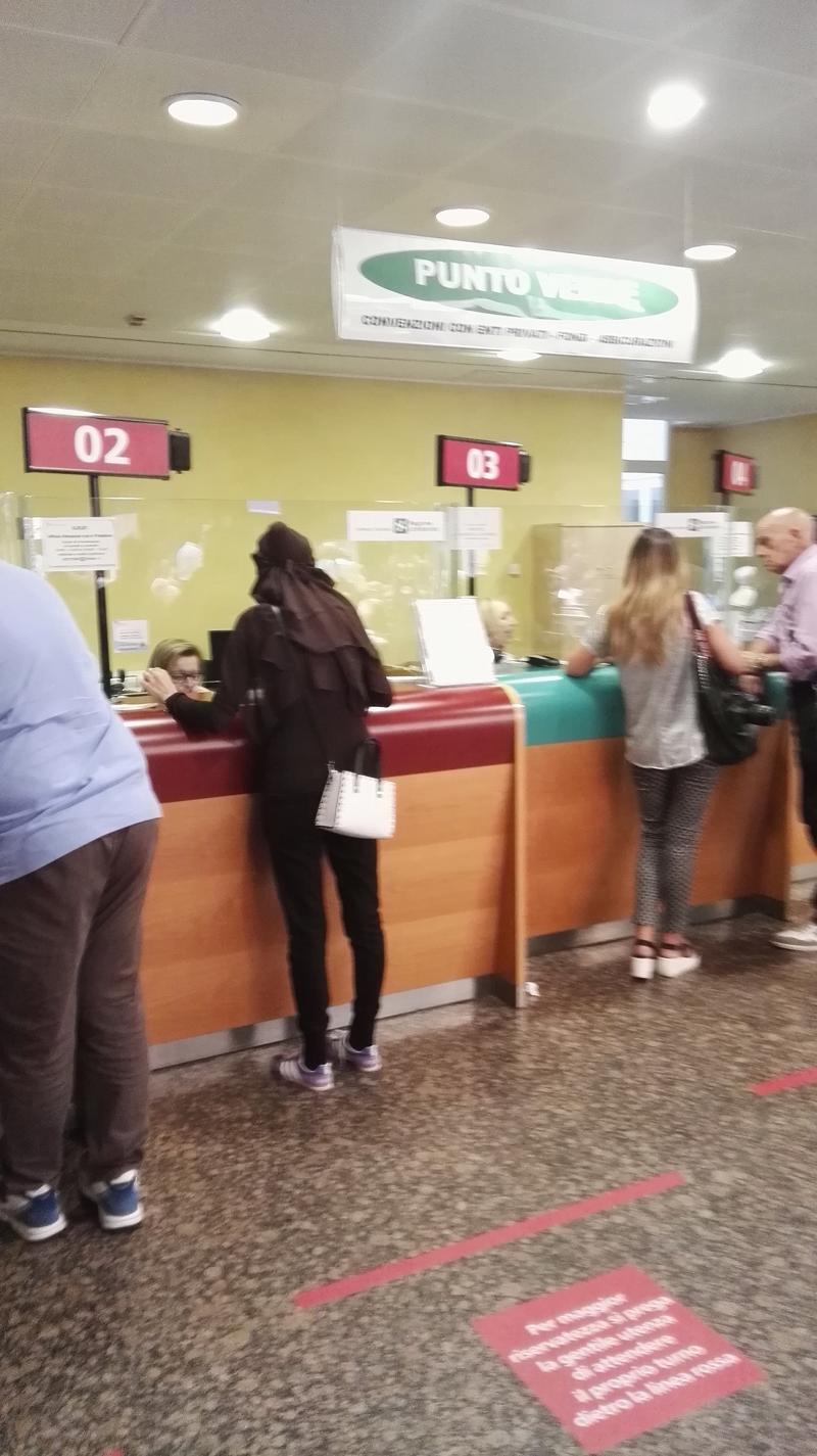 Con il niqab negli ospedali lombardi: lo sportello del San Raffaele (foto: Beatrice Elerdini)