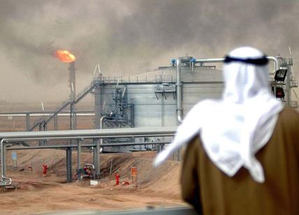 Coronavirus, Arabia Saudita: crolla il prezzo del petrolio e aumenta l’Iva
