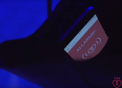 SheCall, il bracciale che lancia l'allarme se vieni aggredita