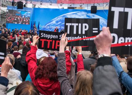 Bruxelles smentisce Berlino: sul Ttip si va avanti