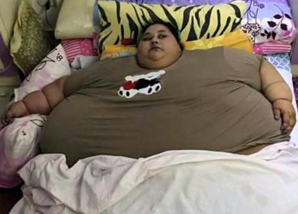 L'uomo più grasso del mondo pesa 500 kg ed è a letto da quando aveva 11 anni