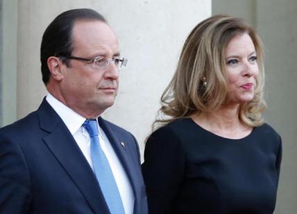 Francia, Hollande nei guai: la sua ex Trierweiler pubblica sms segreto