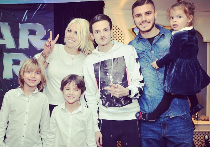 Wanda Nara e Icardi party con Star Wars e Rovazzi (foto Instagram)