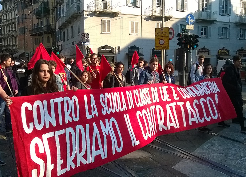 Manifestazione studentesca a Milano Manifestazione studentesca a Milano