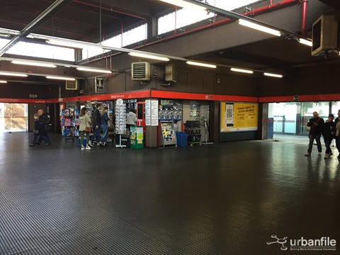 Milano: il bus terminal di Lampugnano 01 bis