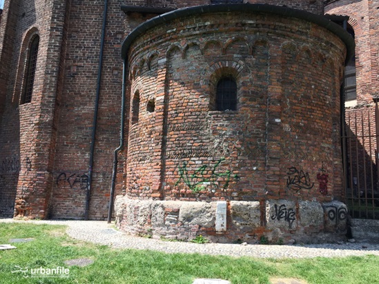 La basilica di San Lorenzo a Milano 09