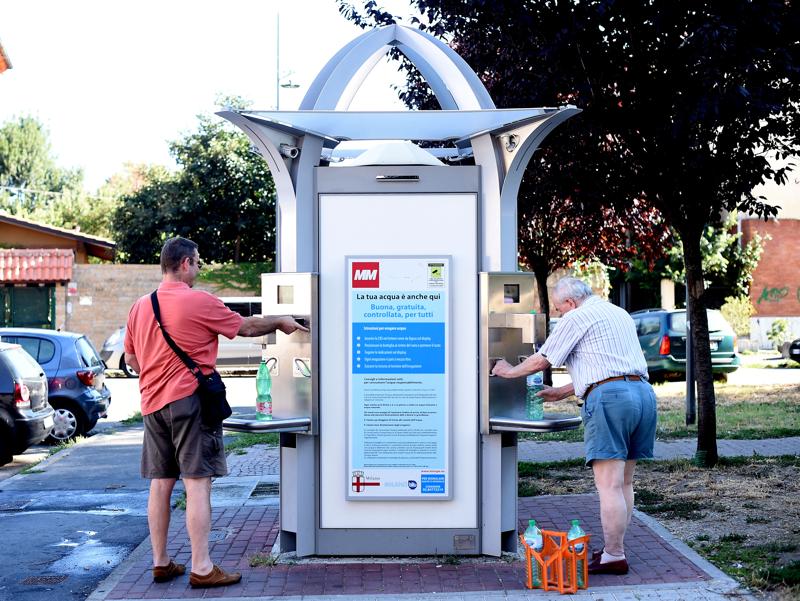 Le case dell'acqua di Milano, distributori gratuiti di acqua (naturale o gasata) collocati in diverse zone della città. I cittadini e i turisti possono prelevare gratuitamente fino a un massimo di 6 litri al giorno a persona.