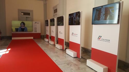 Un momento della presentazione del bilancio 2016 di FS Italiane.