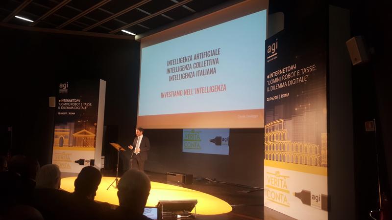 Un momento dell'intervento di Davide Casaleggio all'Internet Day di Roma. Un momento dell'intervento di Davide Casaleggio all'Internet Day di Roma.