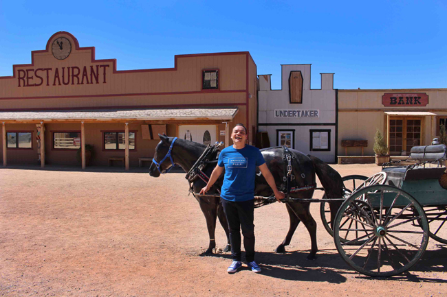 Il Grand Canyon West, nel Nord Ovest dell'Arizona, è gestito dagli indiani Hualapai che si occupano anche del ranch in cui si può pernottare. Foto Grigore Scutari Il Grand Canyon West, nel Nord Ovest dell'Arizona, è gestito dagli indiani Hualapai che si occupano anche del ranch in cui si può pernottare. Foto Grigore Scutari
