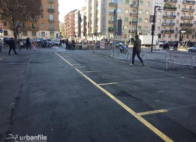 4 2016 11 30 Viale Papiniano Mercato Santagostino 24