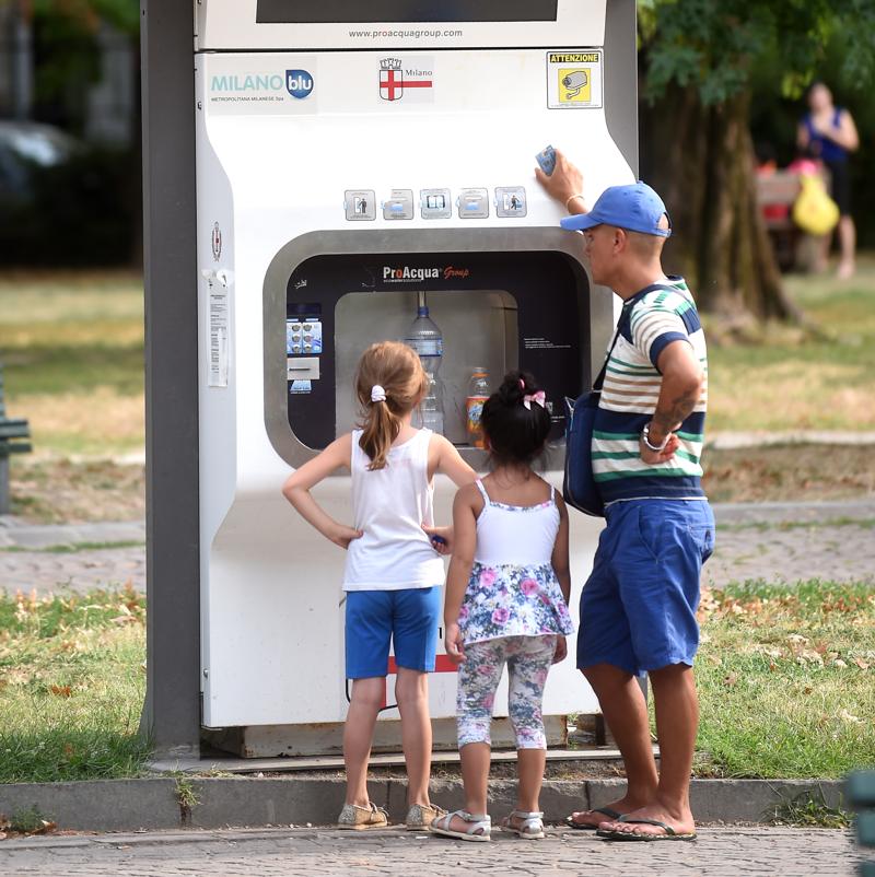 Le case dell'acqua di Milano, distributori gratuiti di acqua (naturale o gasata) collocati in diverse zone della città. I cittadini e i turisti possono prelevare gratuitamente fino a un massimo di 6 litri al giorno a persona.