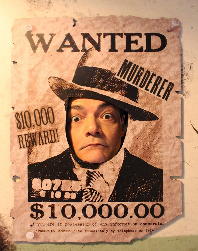 Igor Righetti nell'area a tema sulla prigione di Alcatraz del famoso museo delle cere Madame Tussauds . Foto Grigore Scutari Igor Righetti nell'area a tema sulla prigione di Alcatraz del famoso museo delle cere Madame Tussauds . Foto Grigore Scutari