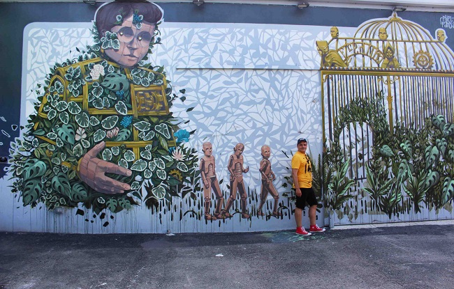 Igor Righetti al Wynwood art district, vera e propria guida illustrata sulla street art.Foto Grigore Scutari Igor Righetti al Wynwood art district, vera e propria guida illustrata sulla street art.Foto Grigore Scutari