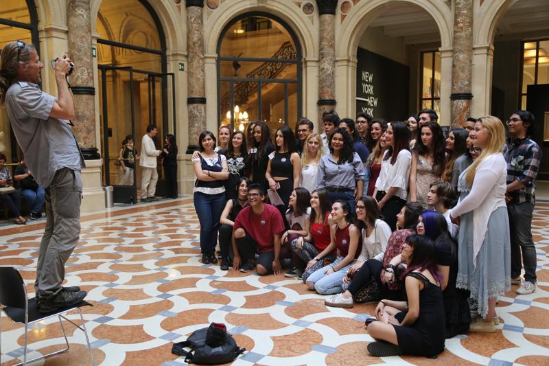 Foto di gruppo per il progetto di alternanza scuola-lavoro Careers in Art alle Gallerie d'Italia Intesa Sanpaolo di piazza della Scala a Milano. Foto di gruppo per il progetto di alternanza scuola-lavoro Careers in Art alle Gallerie d'Italia Intesa Sanpaolo di piazza della Scala a Milano.