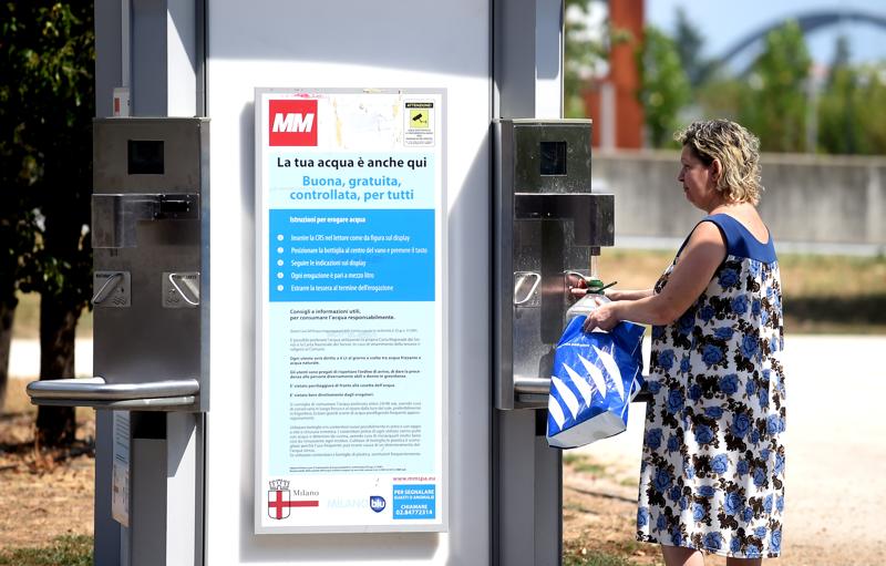 Le case dell'acqua di Milano, distributori gratuiti di acqua (naturale o gasata) collocati in diverse zone della città. I cittadini e i turisti possono prelevare gratuitamente fino a un massimo di 6 litri al giorno a persona.